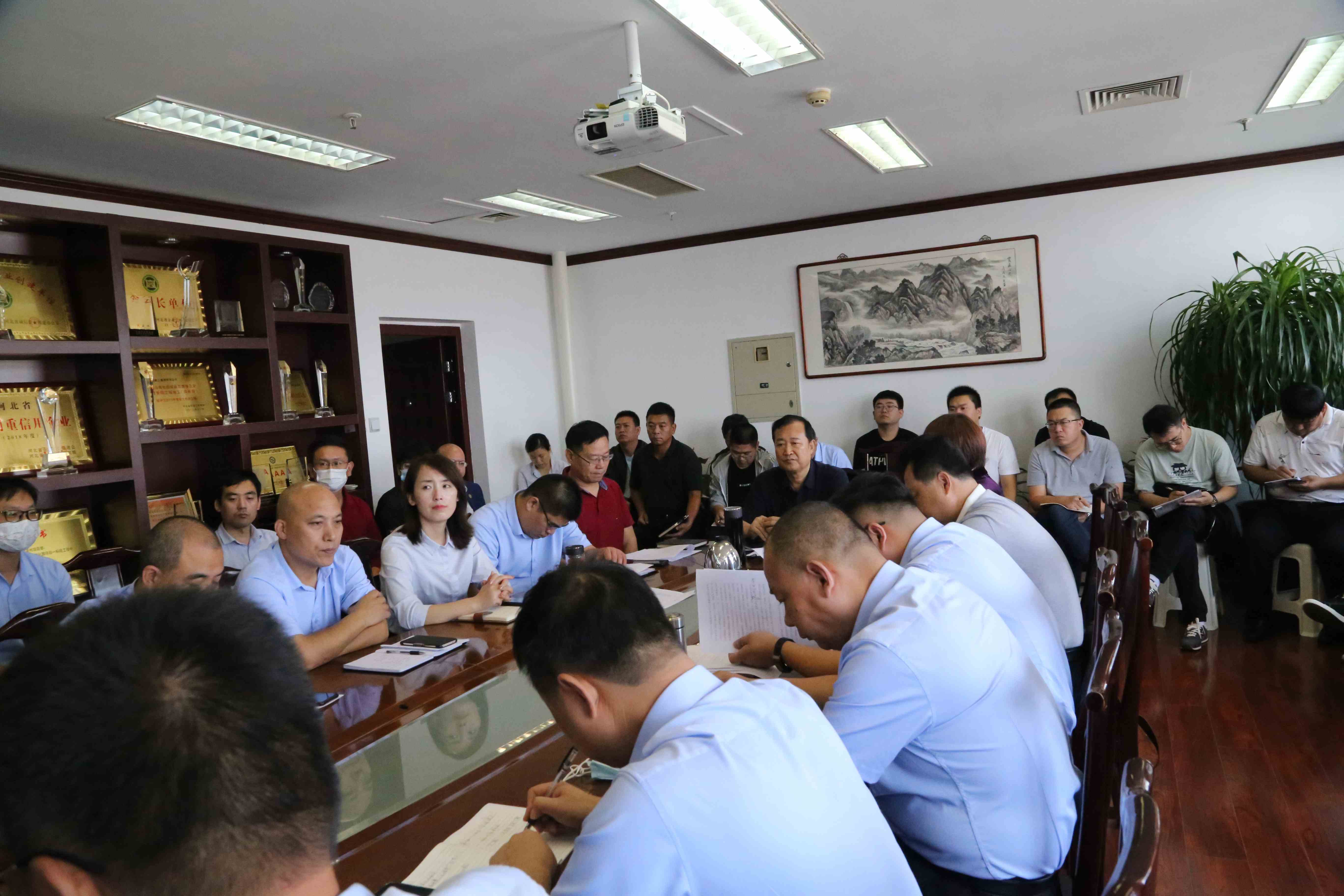 “慶國慶、迎中秋”職工代表大會(huì)勝利召開